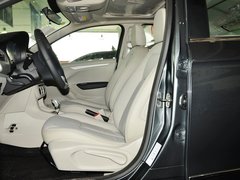 东风雪铁龙  三厢 1.6L 自动 驾驶席座椅正视图