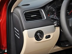 2014款 1.6L 自动 舒适型