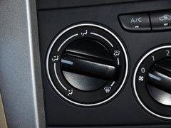 启辰D50 2013款 1.6L 手动 北斗导航版