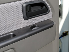 2012款 2.8T 手动 两驱商务版
