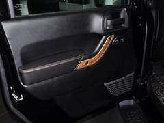 2014款 3.6L 龙腾典藏版 5座