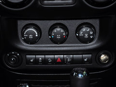 2014款 3.6L 龙腾典藏版 5座