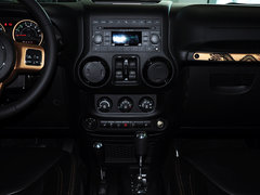 2014款 3.6L 龙腾典藏版 5座