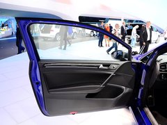 2014款 R 2.0 DSG 敞篷版