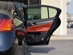 2012款 250 2.5L 自动 F SPORT
