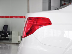2013款 1.8L 自动 尊贵型