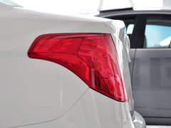 2013款 1.8L 自动 尊贵型