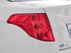 2013款 1.8L 自动 尊贵型