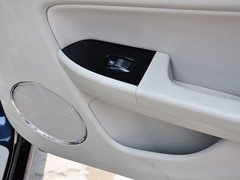 2013款 1.8L 自动 尊贵型