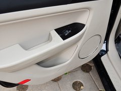 2013款 1.8L 自动 尊贵型