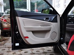2013款 1.8L 自动 尊贵型