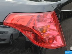 2013款 1.8L 自动 尊贵型