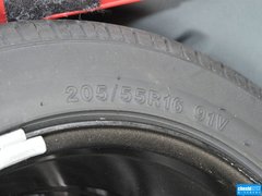 2013款 1.8L 自动 尊贵型