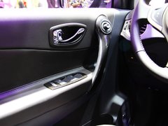 2015款 2.0L 两驱标准版