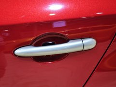 2015款 2.0L 两驱标准版