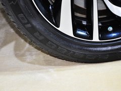 2015款 2.0L 两驱标准版
