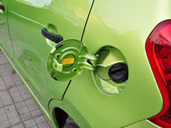 2013款 1.0L 手动 舒适型