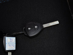 2013款 1.0L 手动 舒适型