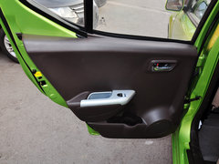 2013款 1.0L 手动 舒适型