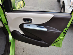 2013款 1.0L 手动 舒适型