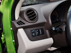 2013款 1.0L 手动 舒适型