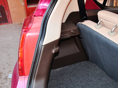 2013款 1.0L 手动 精英型