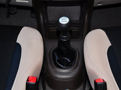 2013款 1.0L 手动 精英型