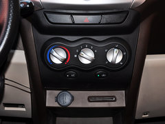 2013款 1.0L 手动 精英型