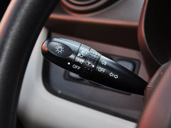 2013款 1.0L 手动 精英型