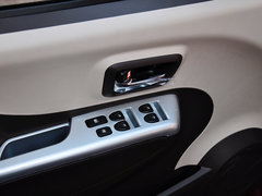 2013款 1.0L 手动 精英型