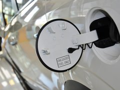 2013款 2.4L 自动 两驱豪华版 5座