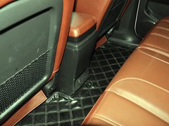 2013款 2.4L 自动 两驱豪华版 5座