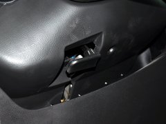 2013款 2.4L 自动 两驱豪华版 5座