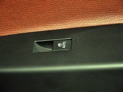 2013款 2.4L 自动 两驱豪华版 5座