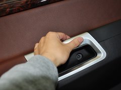 2013款 2.4L 自动 两驱豪华版 5座