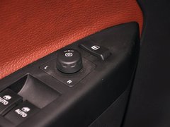 2013款 2.4L 自动 两驱豪华版 5座