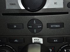 2013款 2.4L 自动 两驱豪华版 5座