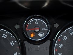 2013款 2.4L 自动 两驱豪华版 5座