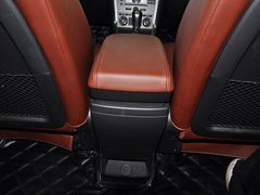 2013款 2.4L 自动 两驱豪华版 5座