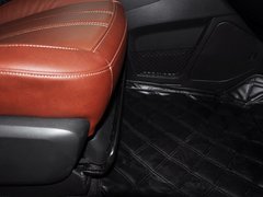 2013款 2.4L 自动 两驱豪华版 5座