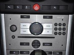 2013款 2.4L 自动 两驱豪华版 5座