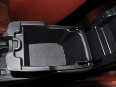 2013款 2.4L 自动 两驱豪华版 5座