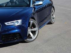 2013款 4.2L DCT Cabriolet