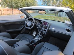 2013款 4.2L DCT Cabriolet