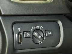 沃尔沃V40 2014款 2.0T 自动 智雅版