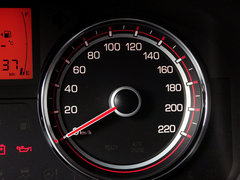 2014款 2.0L 手动 两驱 舒适导航版 5座