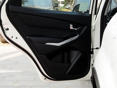 2014款 2.0L 手动 两驱 舒适导航版 5座