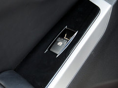 2014款 2.0L 手动 两驱 舒适导航版 5座