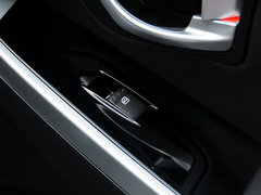 2014款 2.0L 手动 两驱 舒适导航版 5座
