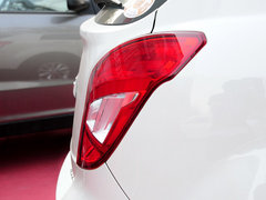 2014款 2.0L 手动 两驱 舒适导航版 5座